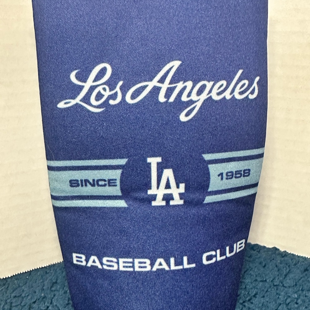 Los Angeles Dodgers Blue Nacho Helmet, White Mini Helmets, and Drink Koozie - Picture 4 of 4